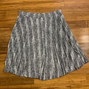LANE BRYANT Skirt Womens 22/24 Snake‎ Print Pleated A-Line Midi Black White Plus